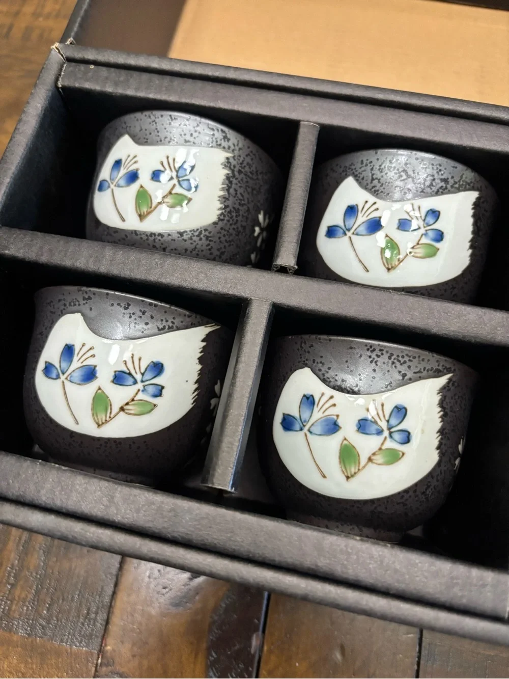 New in box five piece porcelain Japanese tea pot set. Teapot holds two cups